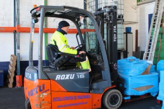 Curso de carretillas elevadoras en Asturias: formación en carretilla frontal y retráctil con certificación oficial para carretilleros