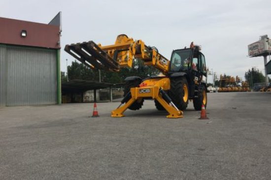 Curso Manitou en Asturias | Formación en carretilla telescópica | Grupo Roxu